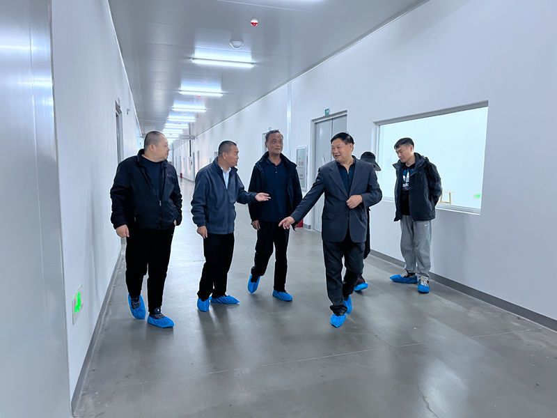 河南省電視臺(tái)、焦作市衛(wèi)健委領(lǐng)導(dǎo)到公司參觀(guān)！